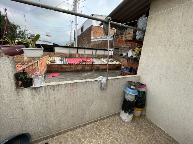 Casa de 7 alcobas en venta en La Libertad, Cali, 570 m² · foto 10 de 14
