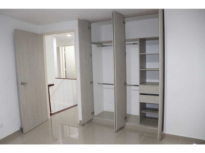Apartamento de 3 alcobas en venta en San Vicente, Cali, 155 m² · foto 23 de 24
