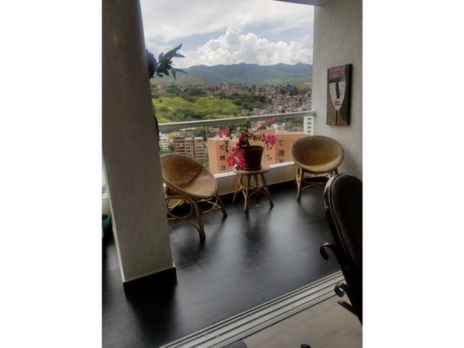 Apartamento de 4 alcobas en venta en Bellavista, Cali, 147 m² · foto 2 de 17