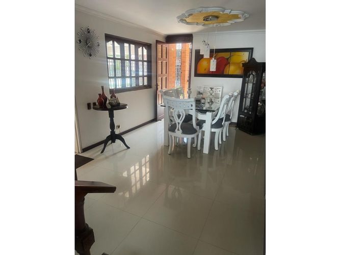 Casa de 4 alcobas en venta en Lili, Cali, 240 m² · foto 10 de 15