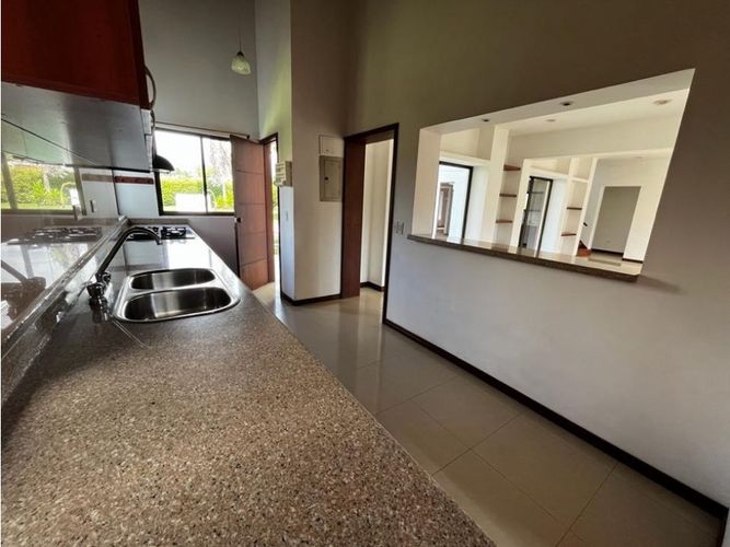 Casa de 5 alcobas en venta en La Morada, Jamundí, 390 m² · foto 3 de 24