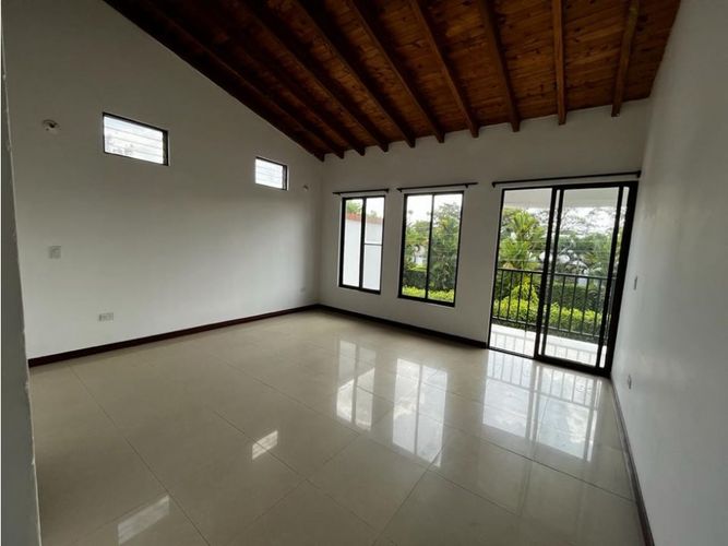 Casa de 5 alcobas en venta en La Morada, Jamundí, 390 m² · foto 5 de 24