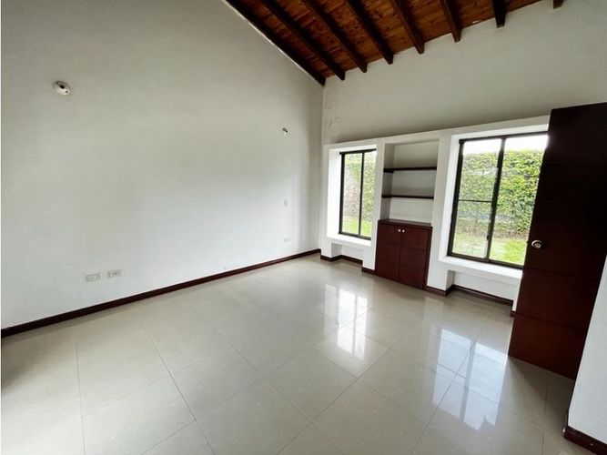 Casa de 5 alcobas en venta en La Morada, Jamundí, 390 m² · foto 10 de 24