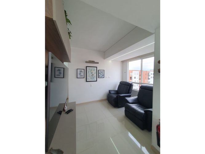 Apartamento de 2 alcobas en venta en Condominio Zafiro, Cali, 75 m² · foto 4 de 12