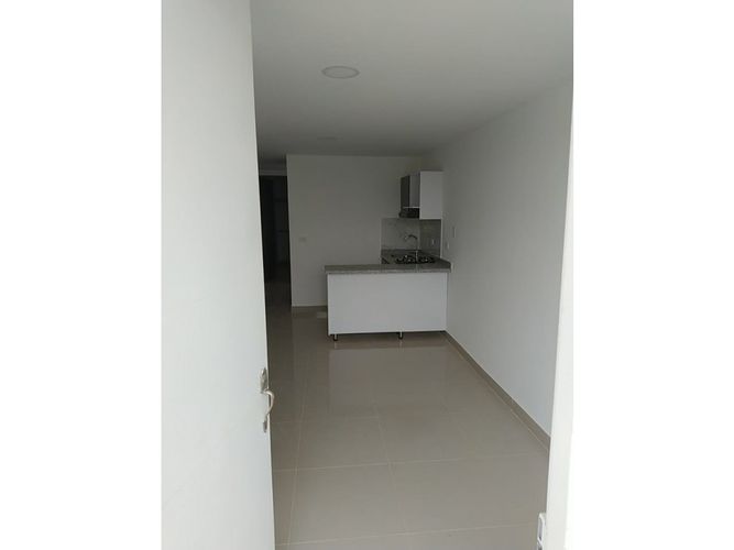Edificio en venta en Ciudad 2000, Cali, 364 m² · foto 3 de 11