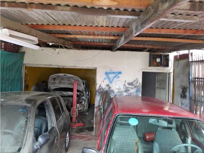Casa de 2 alcobas en venta en San Pedro Claver, Cali, 100 m² · foto 2 de 12