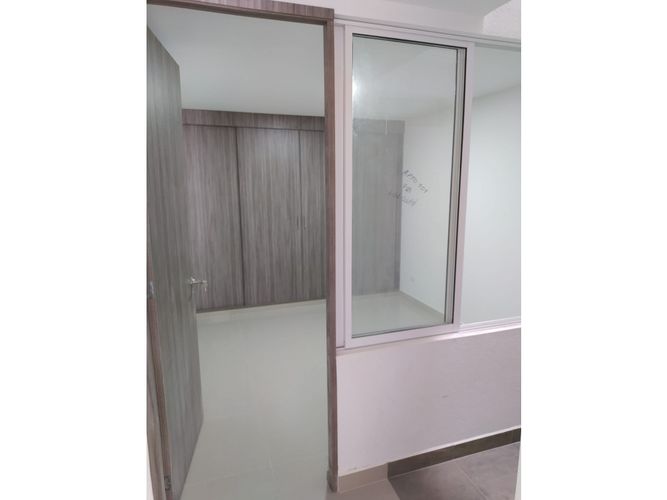 Edificio en venta en Ciudad 2000, Cali, 364 m² · foto 9 de 11