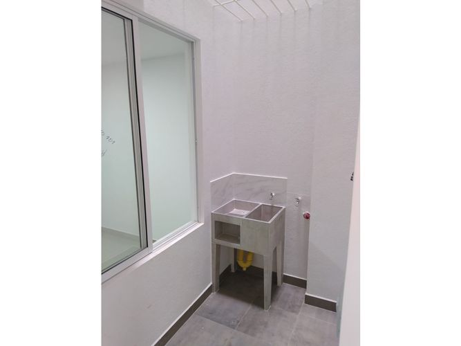 Edificio en venta en Ciudad 2000, Cali, 364 m² · foto 11 de 11