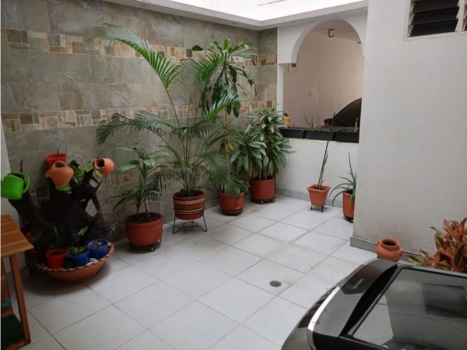 Casa de 5 alcobas en venta en Colseguros Andes, Cali, 461 m² · foto 10 de 24