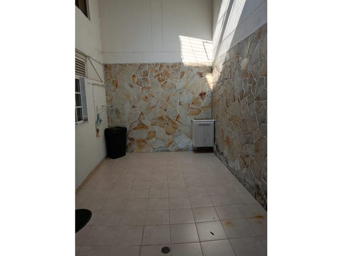 Casa de 5 alcobas en venta en Colseguros Andes, Cali, 461 m² · foto 16 de 24