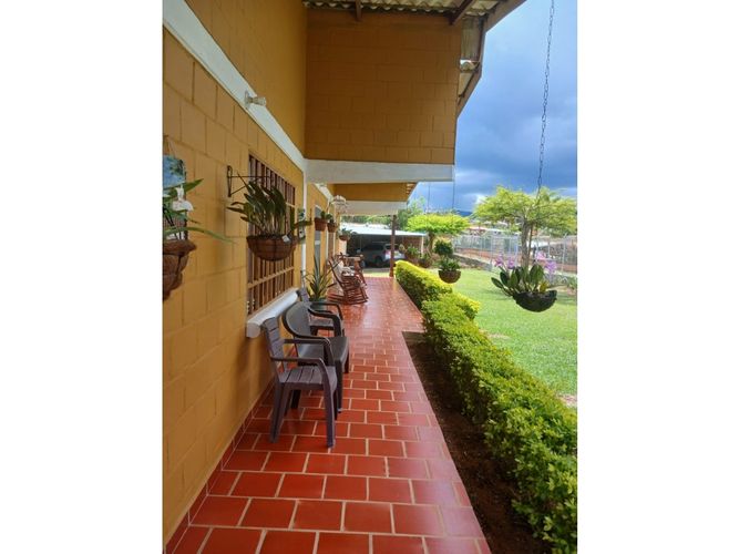 Casa de 4 alcobas en venta en La Arboleda, Cali, 140 m² · foto 9 de 24