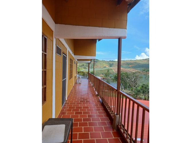 Casa de 4 alcobas en venta en La Arboleda, Cali, 140 m² · foto 11 de 24