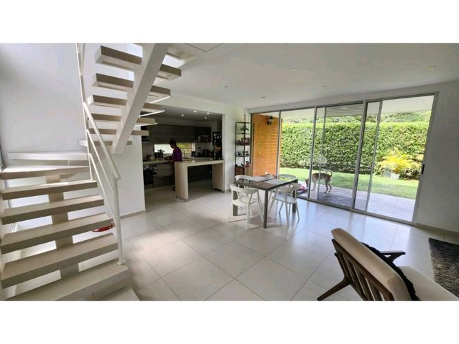 Casa de 4 alcobas en venta en Alfaguara, Jamundí, 180 m² · foto 5 de 12
