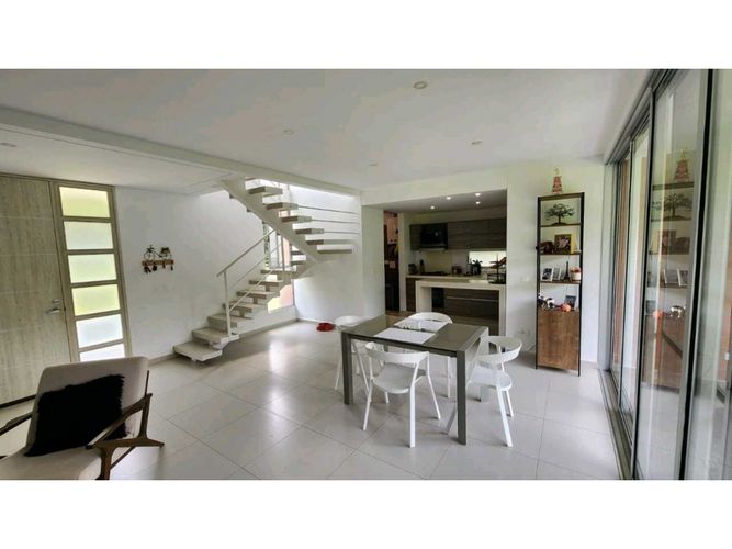 Casa de 4 alcobas en venta en Alfaguara, Jamundí, 180 m² · foto 8 de 12