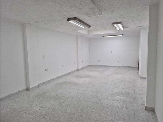 Casa de 5 alcobas en venta en Prados Del Norte, Cali, 190 m² · foto 2 de 24