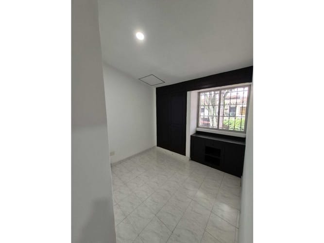 Casa de 5 alcobas en venta en Prados Del Norte, Cali, 190 m² · foto 13 de 24