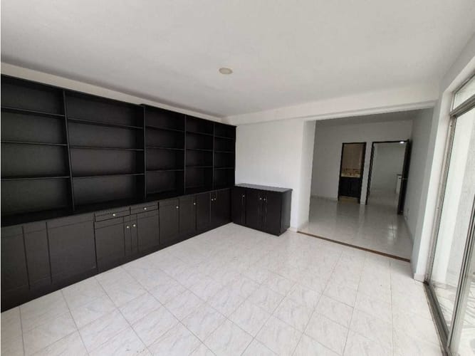 Casa de 5 alcobas en venta en Prados Del Norte, Cali, 190 m² · foto 18 de 24
