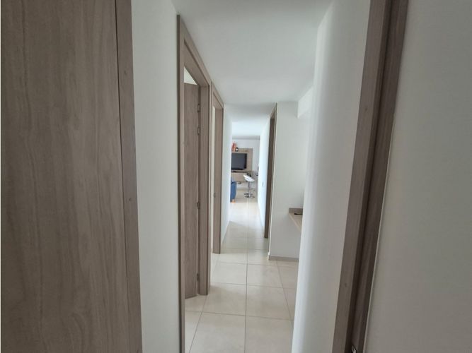 Apartamento de 3 alcobas en venta en Cr. Los Naranjos, Jamundí, 62 m² · foto 10 de 19