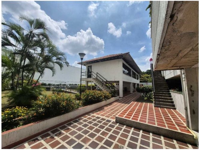 Apartamento de 3 alcobas en venta en Ciudad Capri, Cali, 131 m² · foto 21 de 24