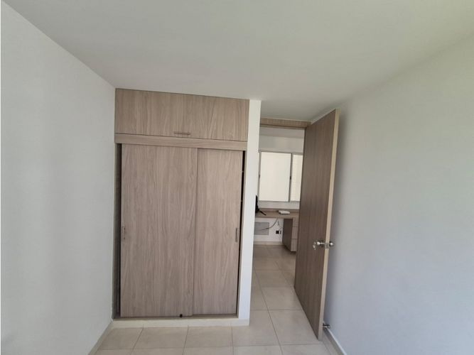 Apartamento de 3 alcobas en venta en Cr. Los Naranjos, Jamundí, 62 m² · foto 12 de 19