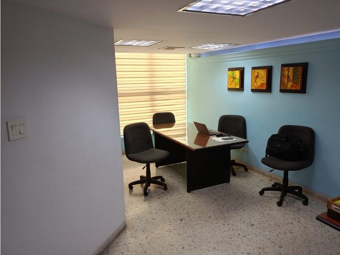 Edificio en venta en Bolivariano, Cali, 510 m² · foto 17 de 24