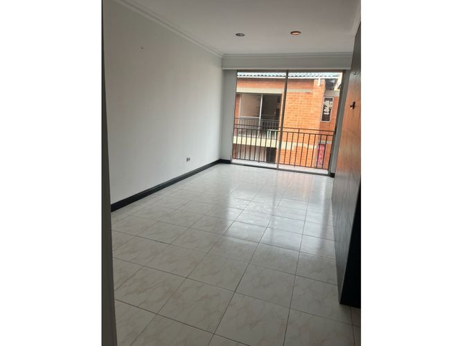 Apartamento de 3 alcobas en venta en Torres De Confandi, Cali, 70 m² · foto 2 de 16