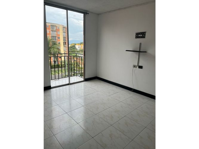 Apartamento de 3 alcobas en venta en Torres De Confandi, Cali, 70 m² · foto 3 de 16