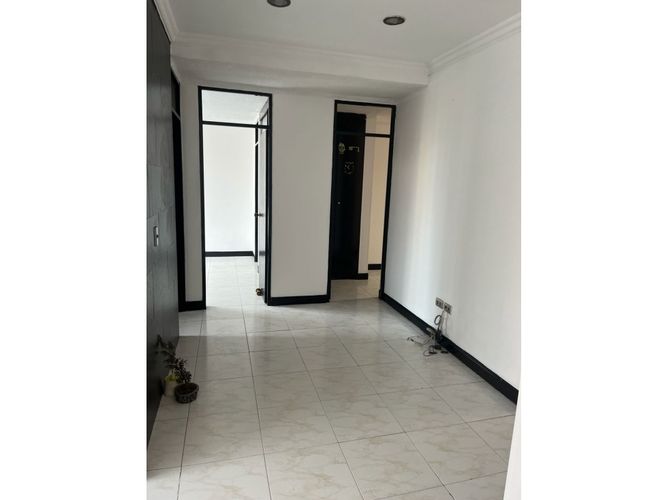 Apartamento de 3 alcobas en venta en Torres De Confandi, Cali, 70 m² · foto 6 de 16