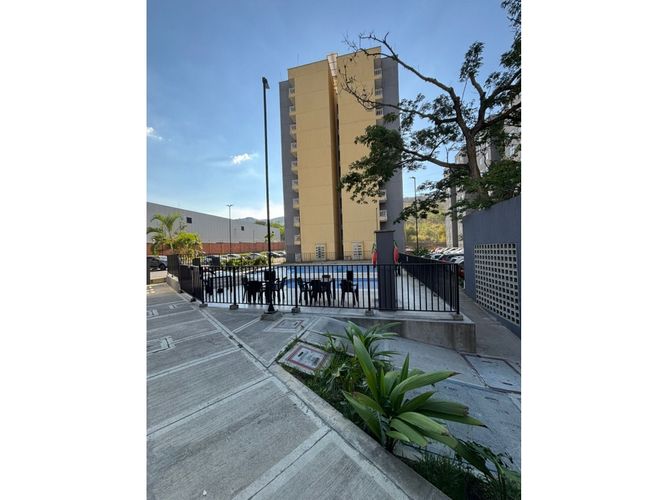 Apartamento de 2 alcobas en venta en Zona Industrial, Yumbo, 63 m² · foto 12 de 13