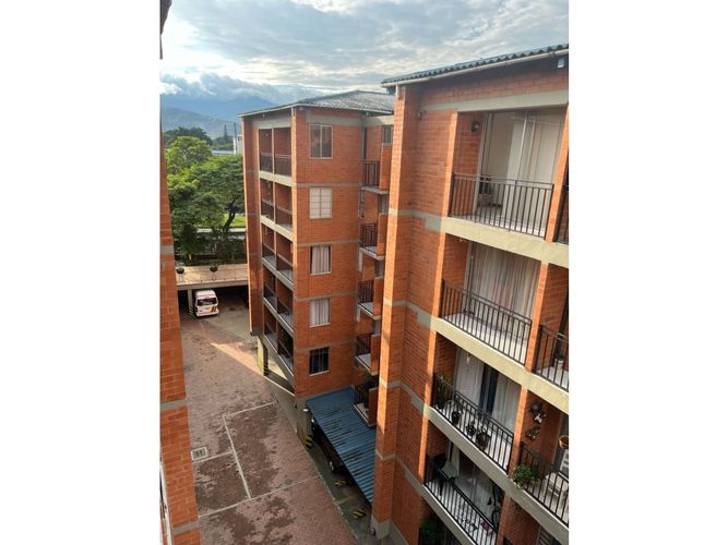 Apartamento de 3 alcobas en venta en Torres De Confandi, Cali, 70 m² · foto 13 de 16