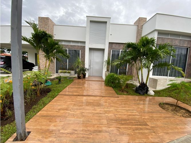 Casa de 4 alcobas en venta en La Yé, Armenia, 274 m² · foto 2 de 21