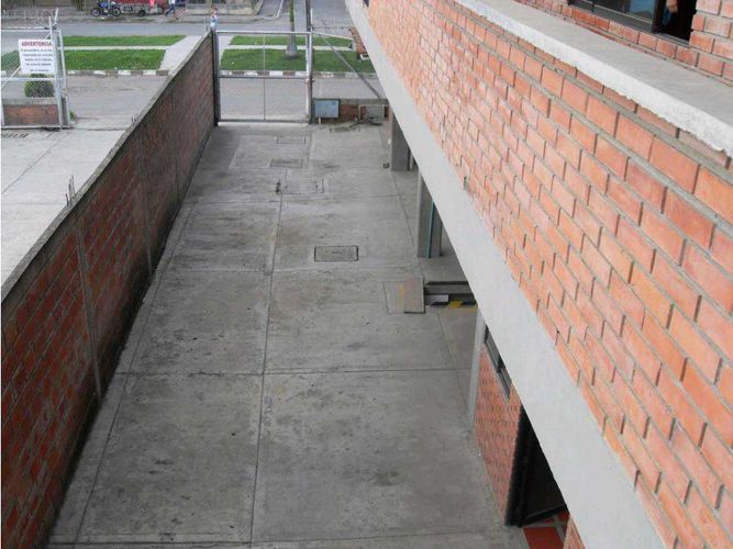 Casa de 4 alcobas en venta en Mariano Ramos, Cali, 320 m² · foto 2 de 6