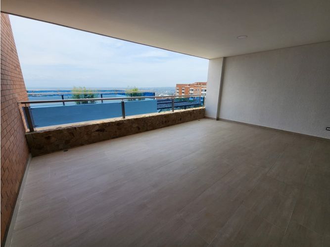 Apartamento de 3 alcobas en venta en Cristales, Cali, 190 m² · foto 4 de 24