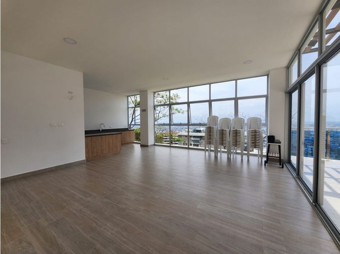 Apartamento de 3 alcobas en venta en Cristales, Cali, 190 m² · foto 10 de 24