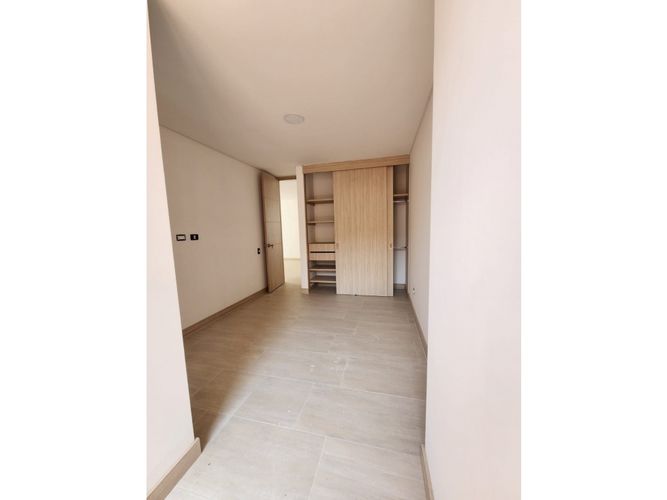 Apartamento de 3 alcobas en venta en Cristales, Cali, 190 m² · foto 14 de 24