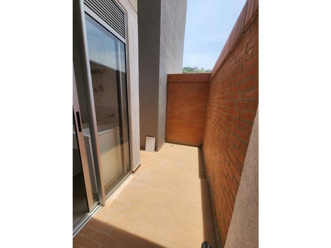 Apartamento de 3 alcobas en venta en Cristales, Cali, 190 m² · foto 17 de 24