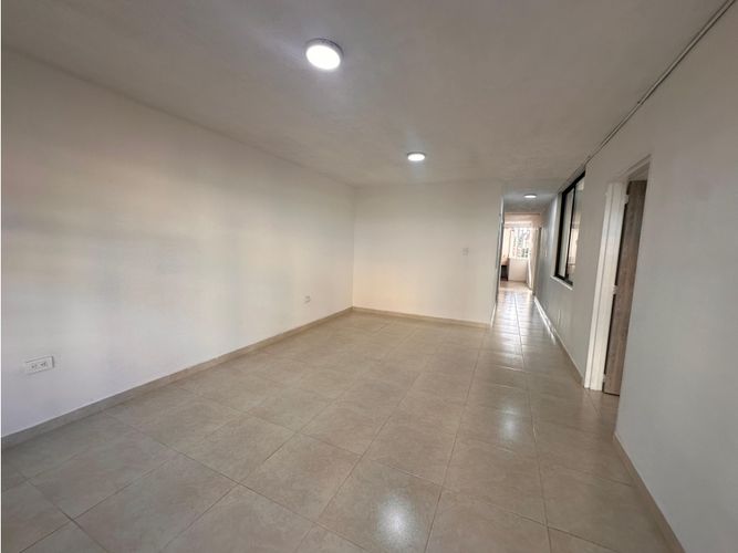 Apartamento de 4 alcobas en venta en Alfonso Lopez Ii Etapa, Cali, 120 m² · foto 2 de 11