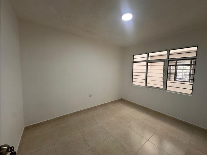 Apartamento de 4 alcobas en venta en Alfonso Lopez Ii Etapa, Cali, 120 m² · foto 5 de 11