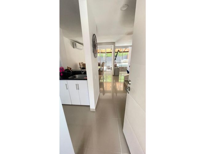 Casa de 3 alcobas en venta en Champagnat, Jamundí, 92 m² · foto 4 de 24