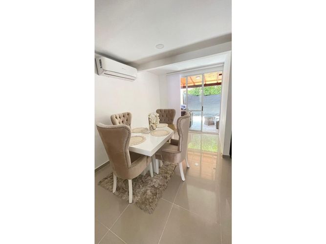 Casa de 3 alcobas en venta en Champagnat, Jamundí, 92 m² · foto 5 de 24