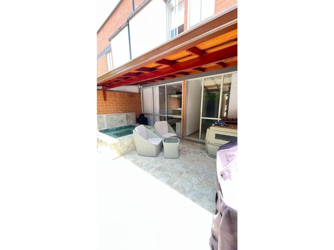 Casa de 3 alcobas en venta en Champagnat, Jamundí, 92 m² · foto 7 de 24