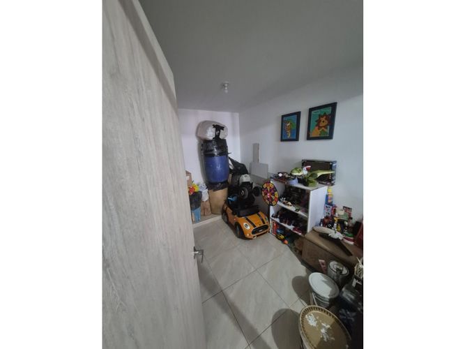 Casa de 9 alcobas en venta en Ciudad Cordoba, Cali, 225 m² · foto 6 de 24