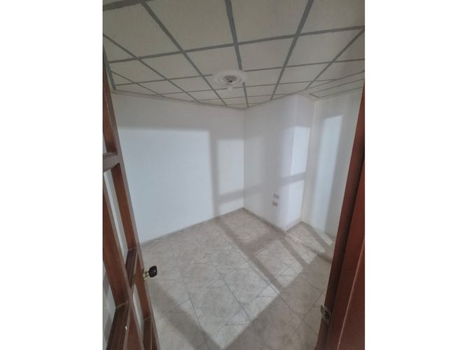 Casa de 9 alcobas en venta en Ciudad Cordoba, Cali, 225 m² · foto 13 de 24