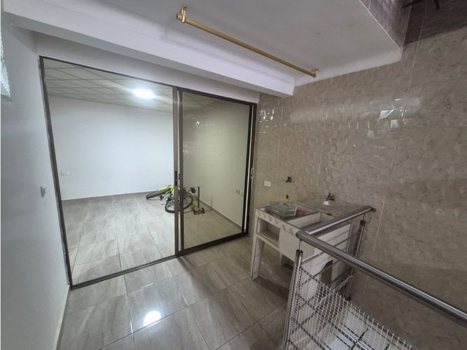 Casa de 9 alcobas en venta en Ciudad Cordoba, Cali, 225 m² · foto 14 de 24