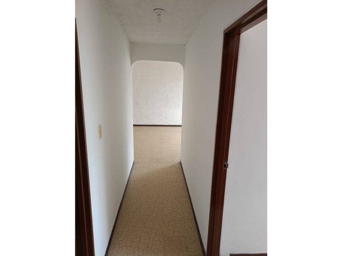 Apartamento de 3 alcobas en venta en Alamos, Cali, 75 m² · foto 10 de 24