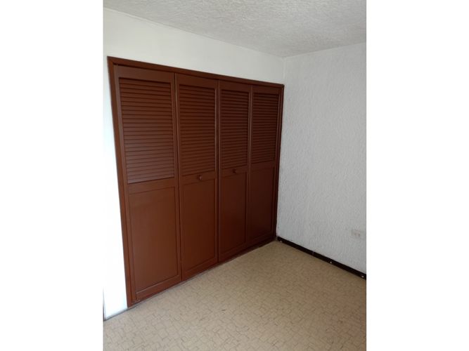 Apartamento de 3 alcobas en venta en Alamos, Cali, 75 m² · foto 12 de 24