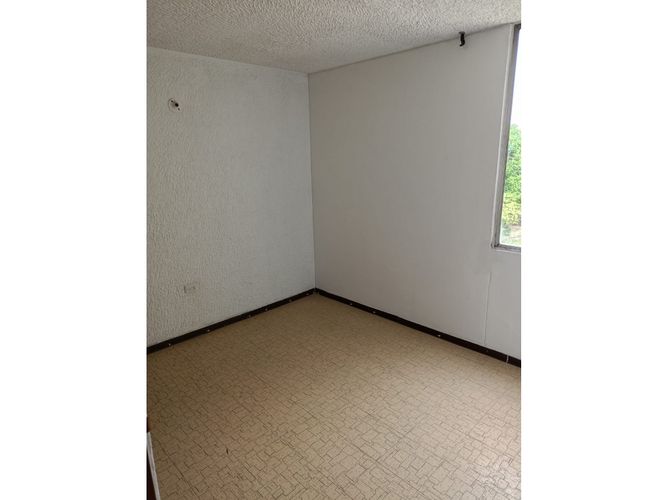 Apartamento de 3 alcobas en venta en Alamos, Cali, 75 m² · foto 15 de 24