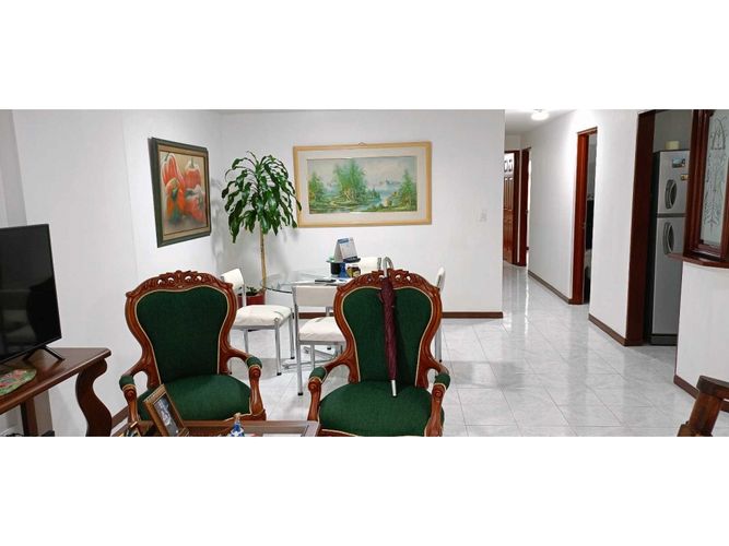 Apartamento de 3 alcobas en venta en El Limonar, Cali, 86 m² · foto 3 de 14