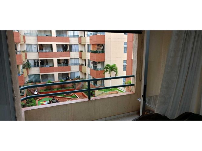 Apartamento de 3 alcobas en venta en El Limonar, Cali, 86 m² · foto 5 de 14