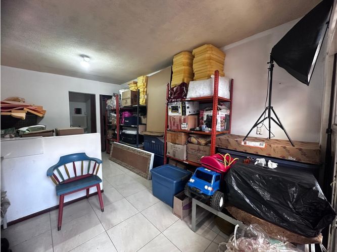 Casa de 8 alcobas en venta en Departamental, Cali, 199 m² · foto 17 de 24
